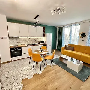 Stracciatella Homes Apartment